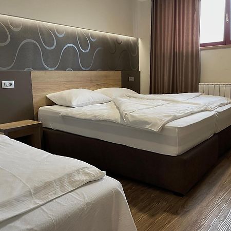 Hotel Roskar Птуй Екстериор снимка