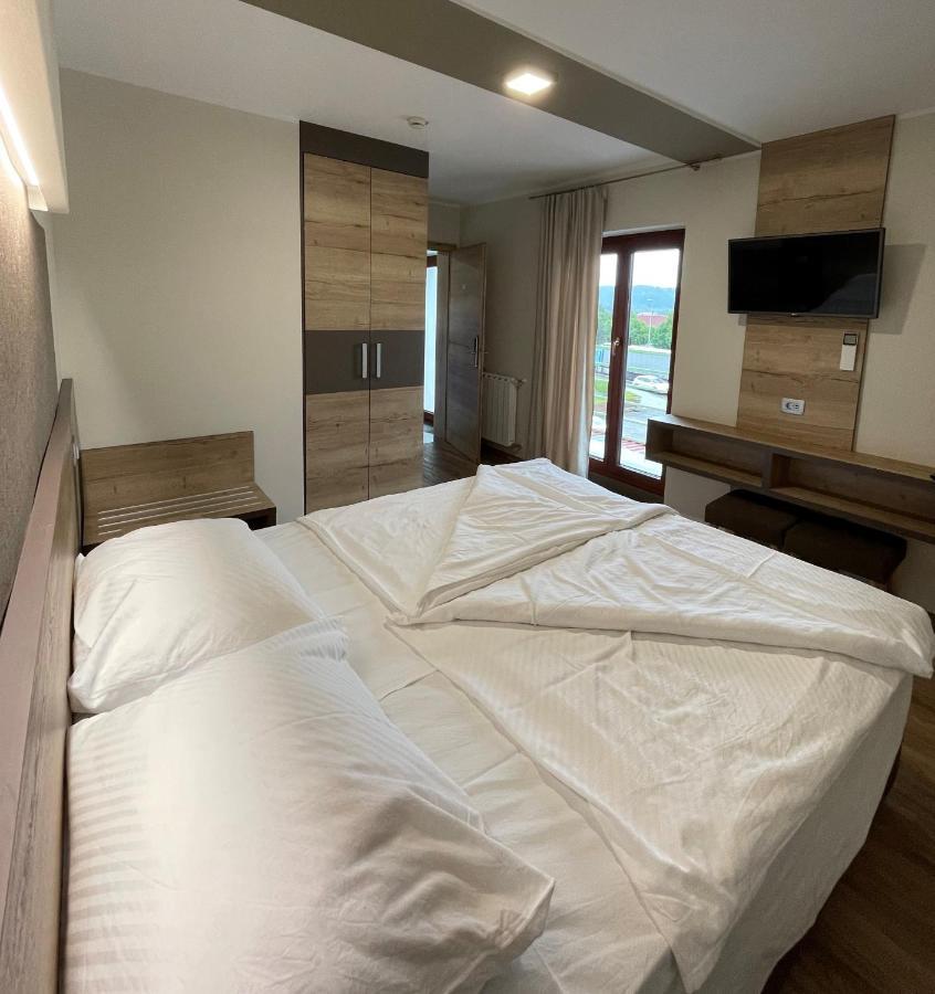 Hotel Roskar Птуй Екстериор снимка