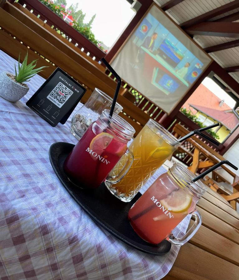 Hotel Roskar Птуй Екстериор снимка