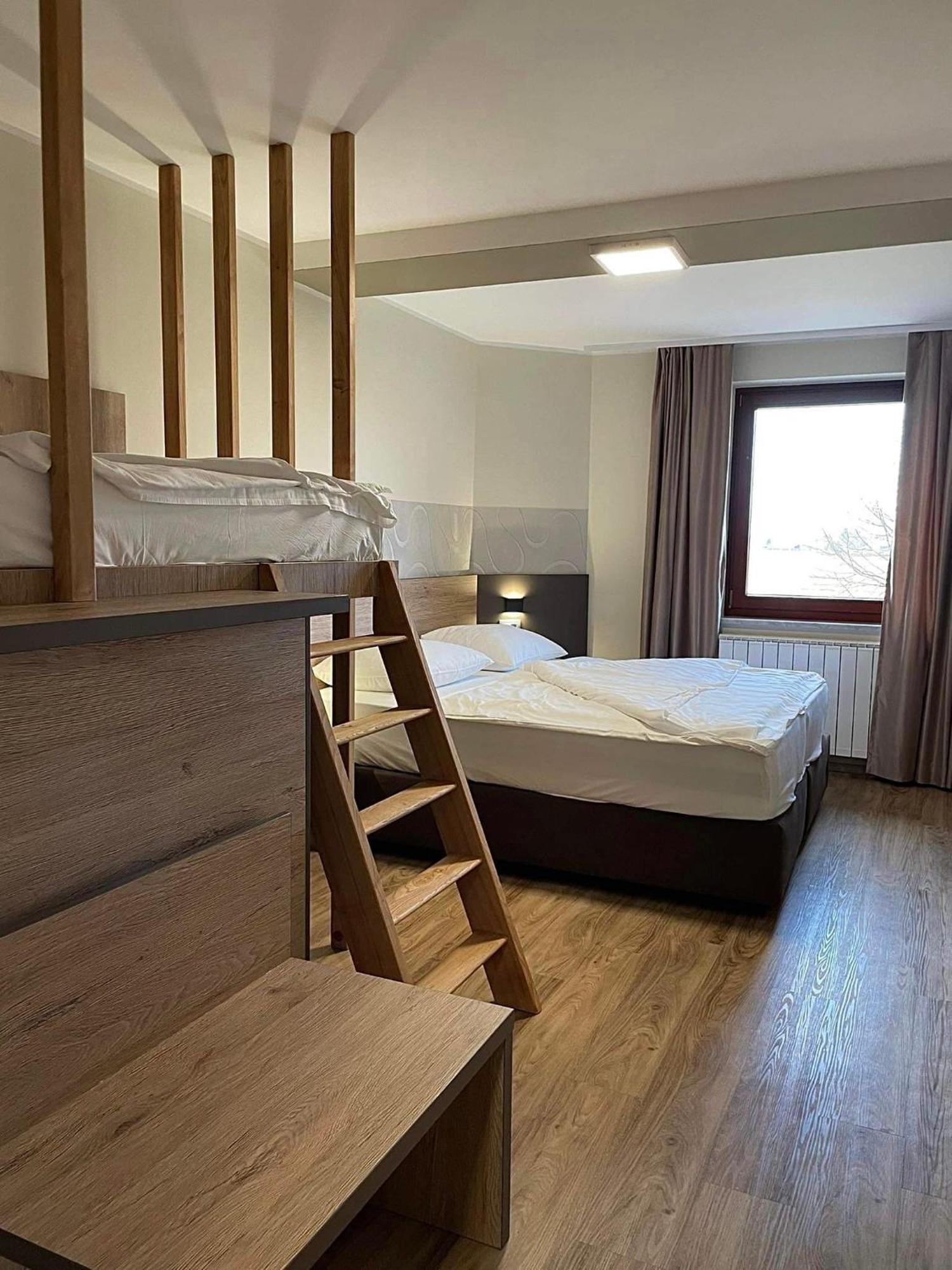Hotel Roskar Птуй Екстериор снимка
