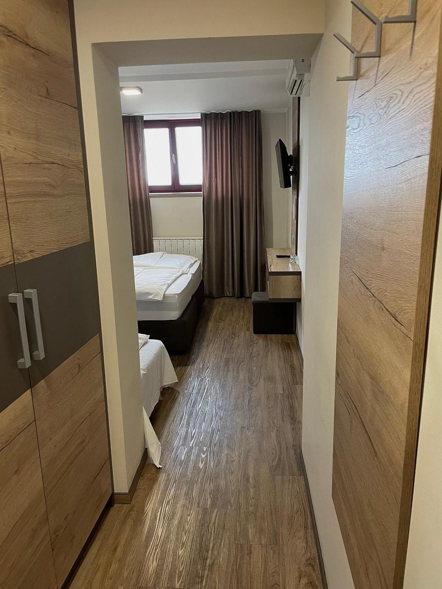 Hotel Roskar Птуй Екстериор снимка