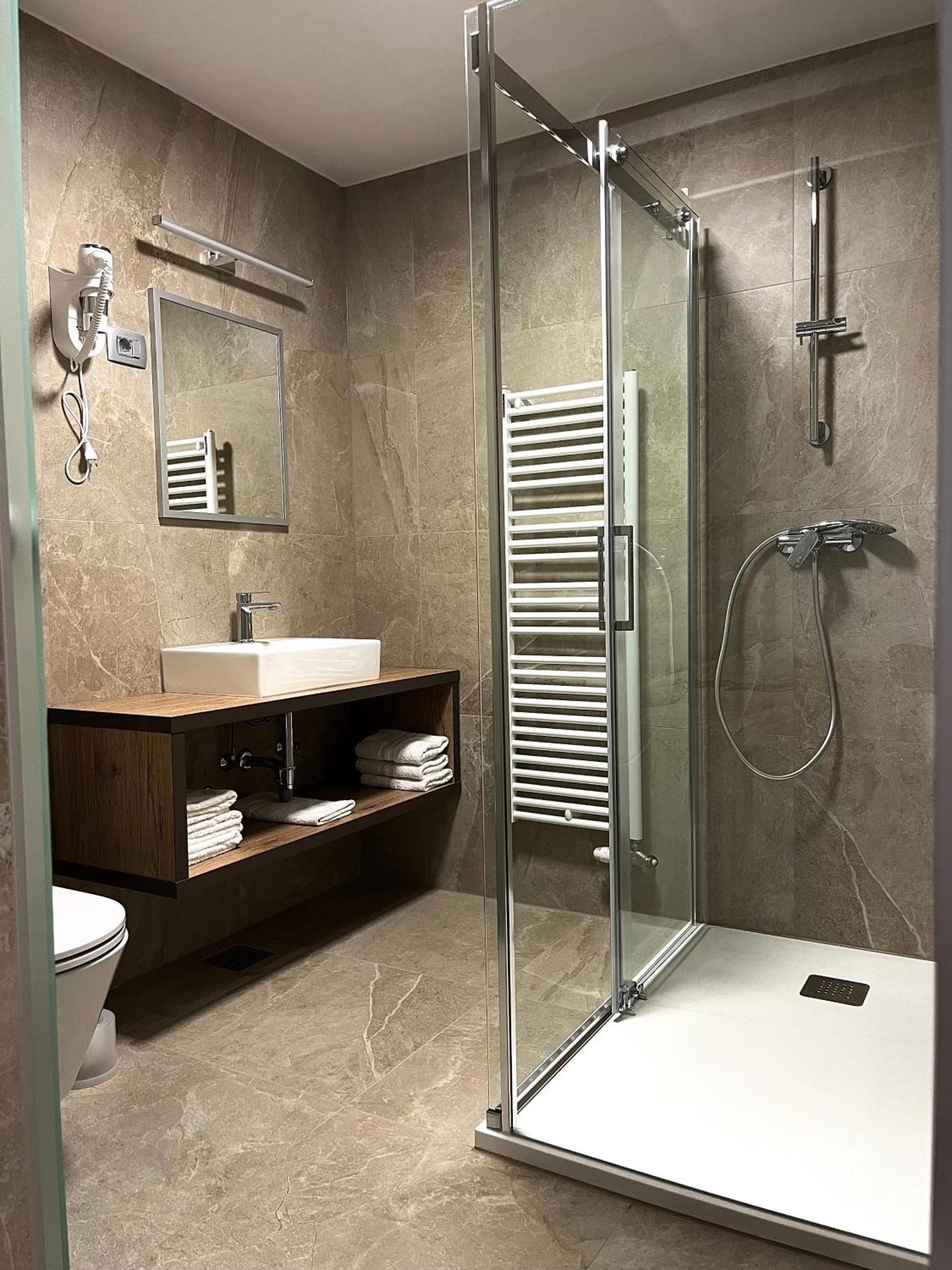 Hotel Roskar Птуй Екстериор снимка