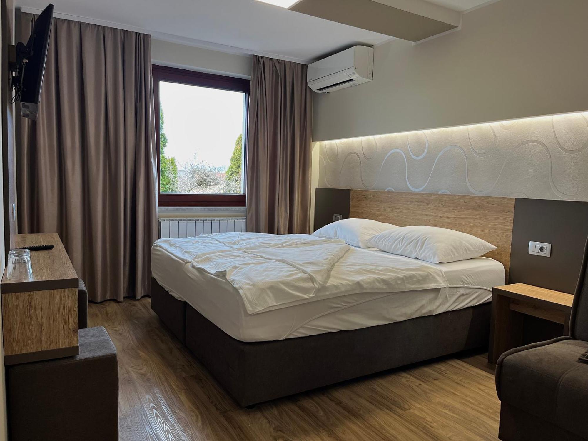 Hotel Roskar Птуй Екстериор снимка
