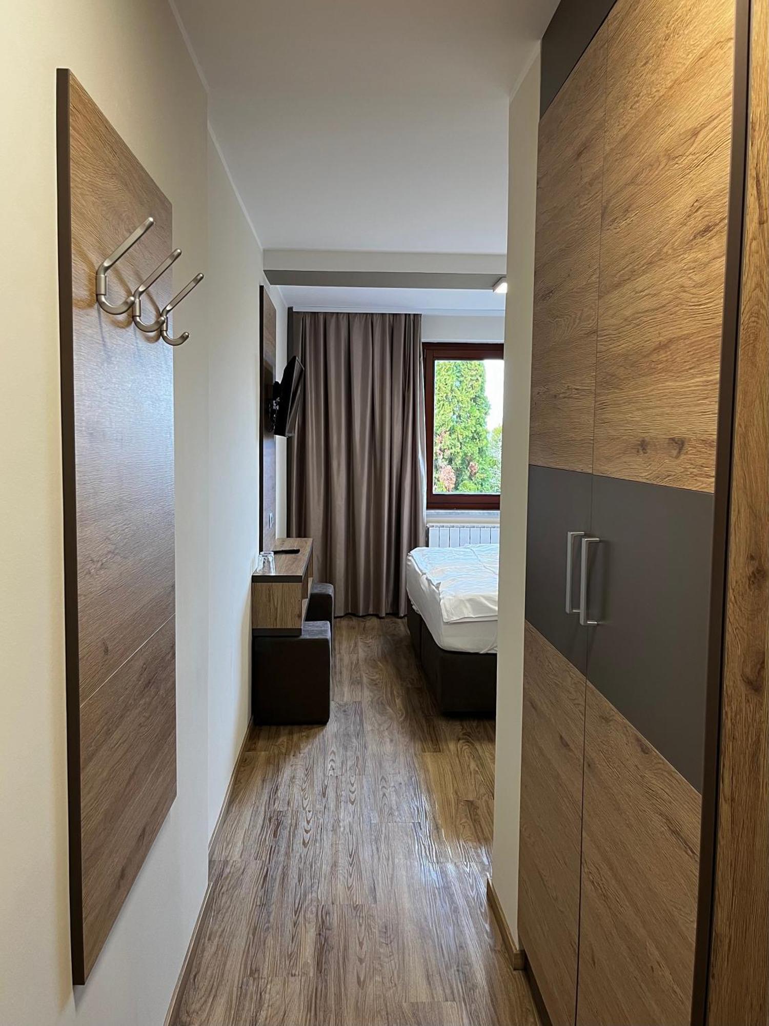 Hotel Roskar Птуй Екстериор снимка