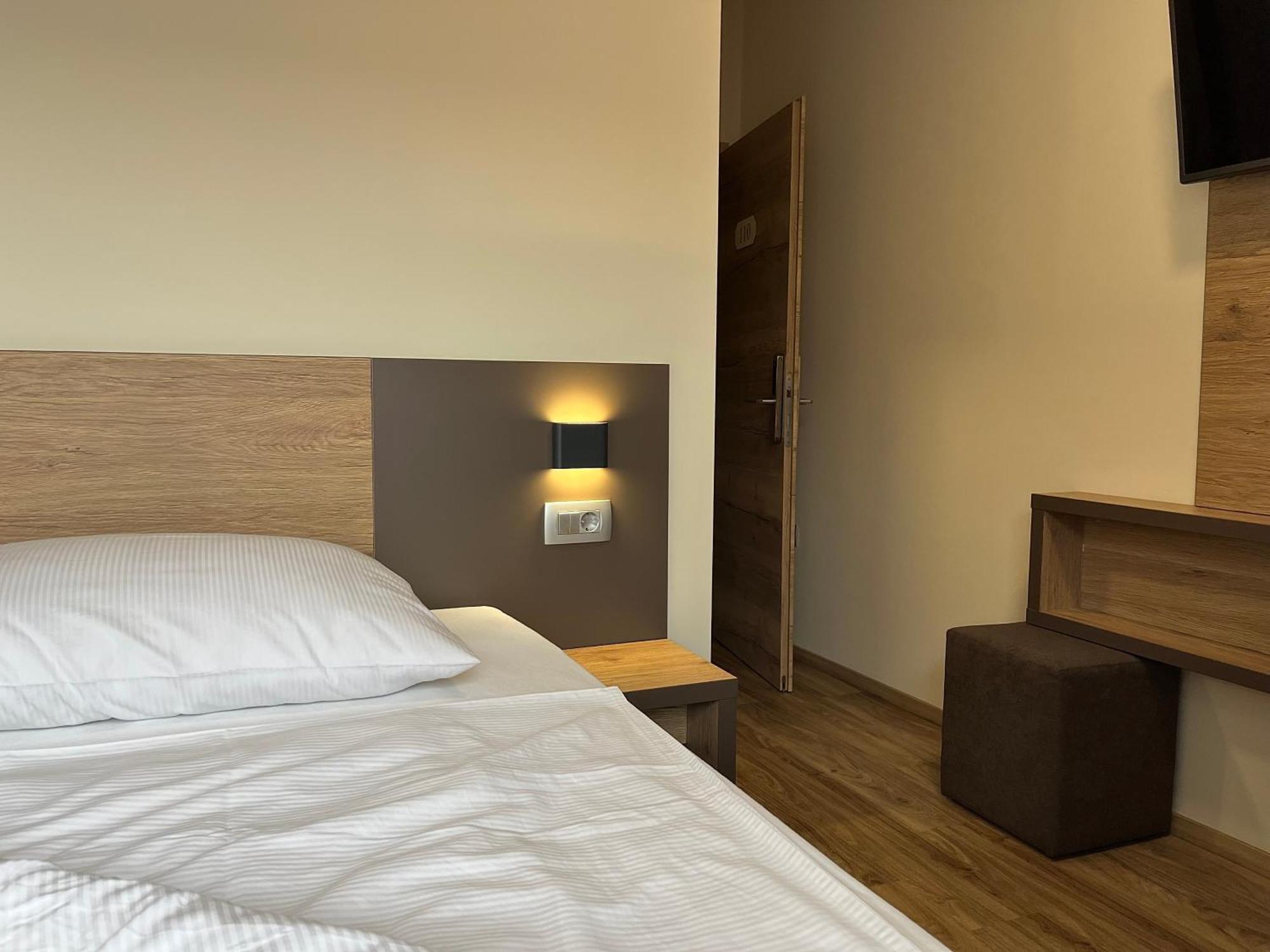 Hotel Roskar Птуй Екстериор снимка
